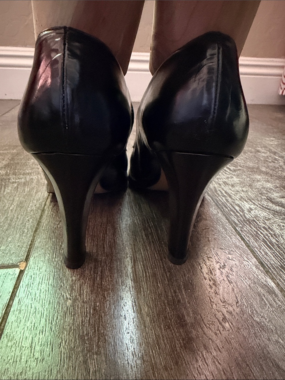 Gucci Black Leather & Pony Hair Horsebit Loafers with Gold Hardware - Picture 4 of 6